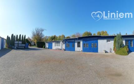 RODINNÁ  USADLOSŤ PRÍLEPY | DOM + ATELIÉR + AREÁL S HALOU