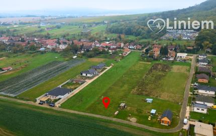  Na predaj slnečný stavebný pozemok s výhľadom na hrad Gýmeš