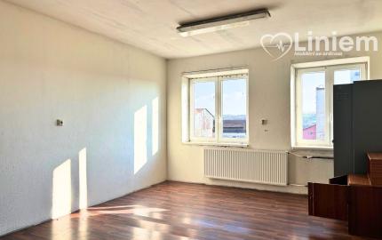 INVESTIČNÁ PRÍLEŽITOSŤ – Murovaná budova s možnosťou prestavby na bytový dom