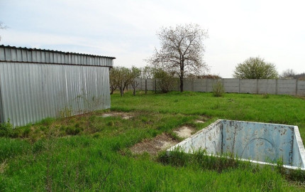 Slnečný stavebný pozemok v Poľnom Kesove. Zaujímavá cena!