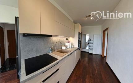 NA PREDAJ | Priestranný 3-izbový byt 73 m² + balkón + 16 m² pivnica | Nitra – Klokočinačina