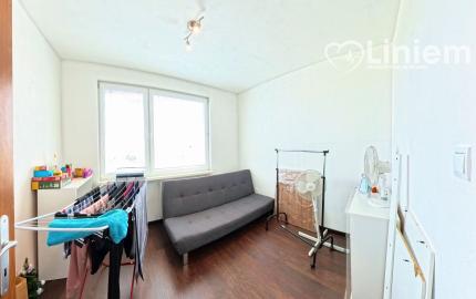 NA PREDAJ | Priestranný 3-izbový byt 73 m² + balkón + 16 m² pivnica | Nitra – Klokočinačina