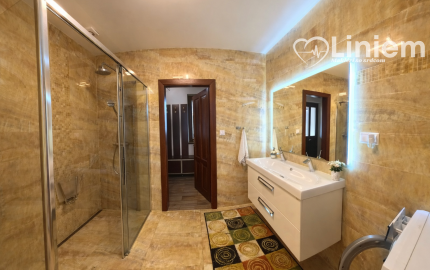 Solitér medzi nehnuteľnosťami: Luxusná rezidencia s kachľovou pecou