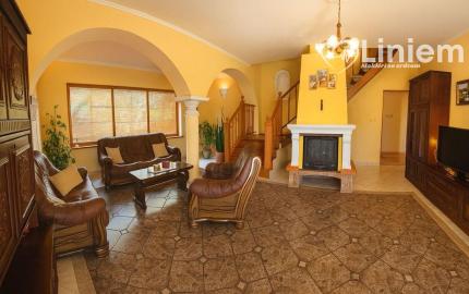 NA PREDAJ RD Pokojné bývanie s veľkým pozemkom a súkromím