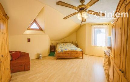 NA PREDAJ RD Pokojné bývanie s veľkým pozemkom a súkromím