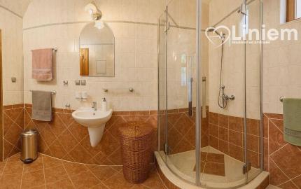 NA PREDAJ RD Pokojné bývanie s veľkým pozemkom a súkromím