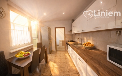 REZERVOVANÝ - LEN U NÁS! -Prenájom 3,5-izbový byt-Nitra