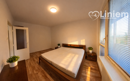 1-IZBOVÝ BYT S LOGGIOU NA KLOKOČINE V NITRE – PETZWALOVA ULICA