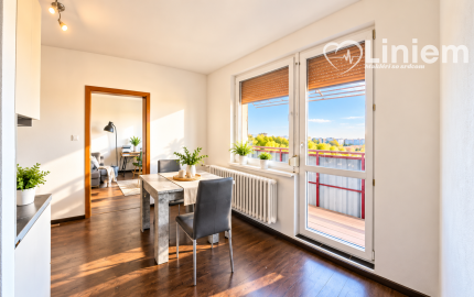 NA PREDAJ | Priestranný 3-izbový byt 73 m² + balkón + 16 m² pivnica | Nitra – Klokočinačina