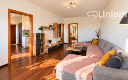 NA PREDAJ | Priestranný 3-izbový byt 73 m² + balkón + 16 m² pivnica | Nitra – Klokočinačina