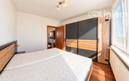 NA PREDAJ | Priestranný 3-izbový byt 73 m² + balkón + 16 m² pivnica | Nitra – Klokočinačina