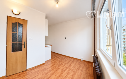 Priestranný 2-izbový byt – Nitra, Chrenová