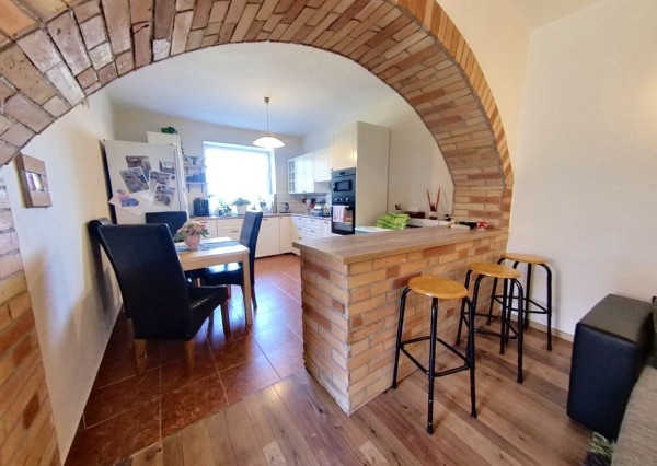 Exkluzívna ponuka: 4-izbový bezbariérový dom snov s nádhernou záhradou!