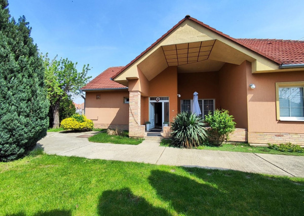 Exkluzívna ponuka: 4-izbový bezbariérový dom snov s nádhernou záhradou!