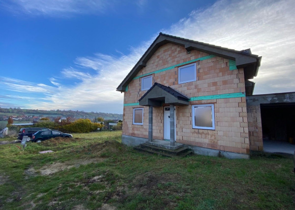  Novostavba v Malom Lapáši!