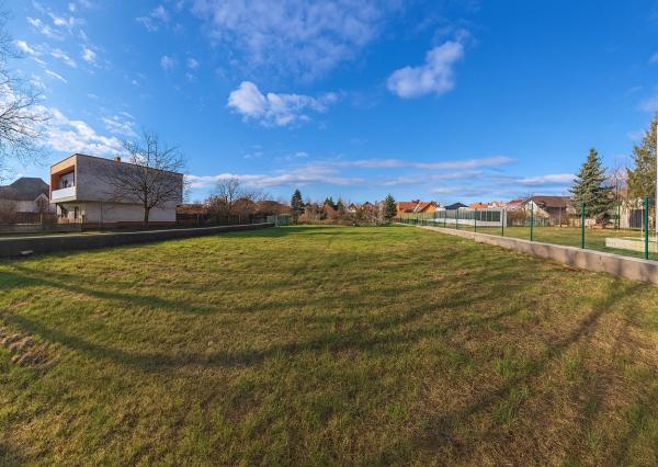  Na predaj stavebný pozemok 1022 m² – Tesárske Mlyňany 