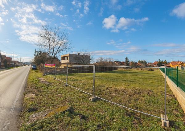  Na predaj stavebný pozemok 1022 m² – Tesárske Mlyňany 