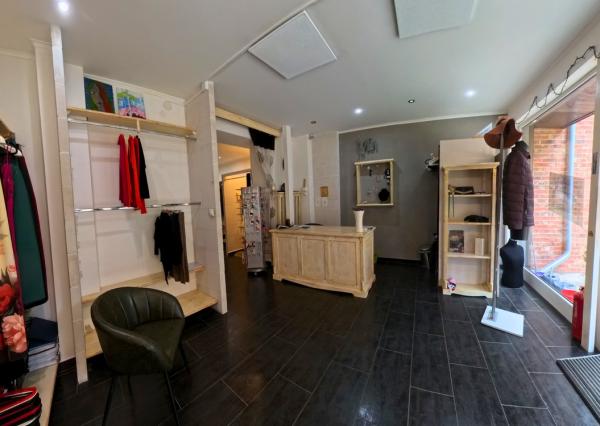  Na predaj obchodný priestor v centre Zlatých Moraviec – 42 m² 