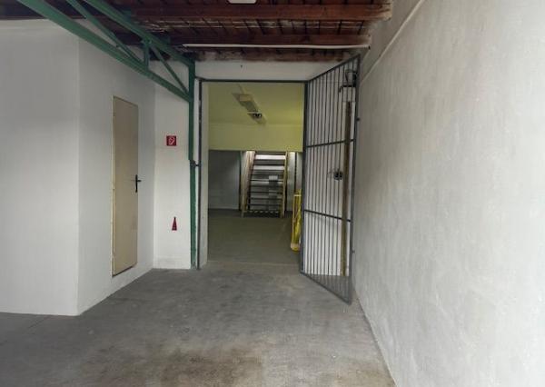 NA PRENÁJOM rozľahlý skladový priestor v Galante