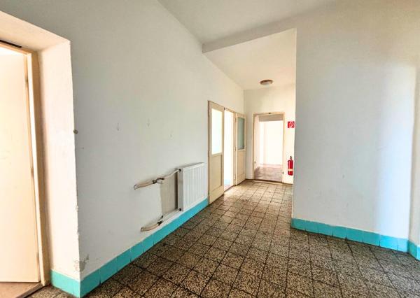 INVESTIČNÁ PRÍLEŽITOSŤ – Murovaná budova s možnosťou prestavby na bytový dom