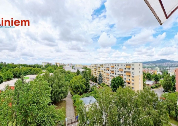 NA PREDAJ | Priestranný 3-izbový byt 73 m² + balkón + 16 m² pivnica | Nitra – Klokočinačina