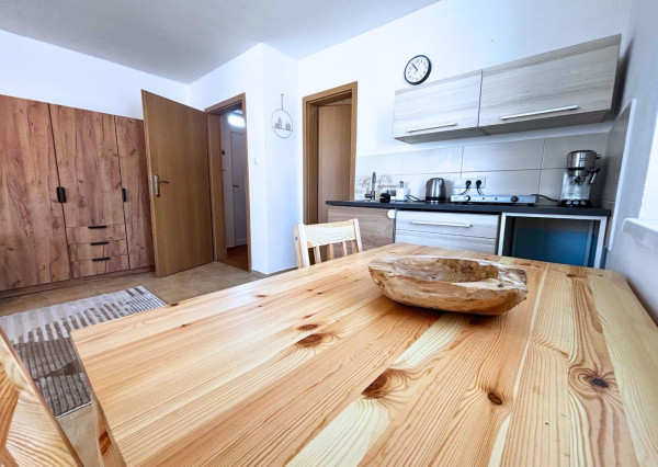 EXKLUZÍVNY PRENÁJOM GARSÓNKY V OBCI LEHOTA PRI NITRE