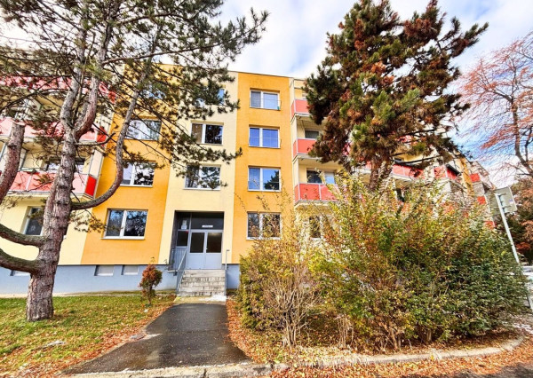 Prenájom zariadeného 3-izbového bytu na Lipovej ulici v Nitre