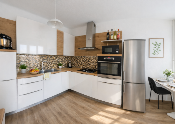 Veľký 3-izbový byt 90 m2 + 2 loggie, TRNAVA  JUH