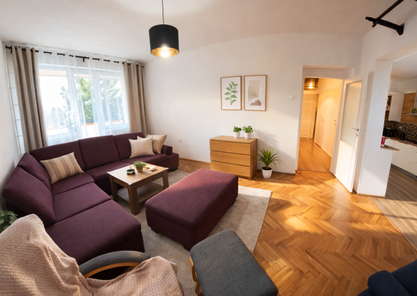 Veľký 3-izbový byt 90 m2 + 2 loggie, TRNAVA  JUH