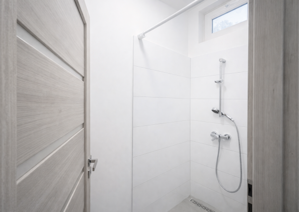 Obchodno-prevádzkové priestory v Seredi NA PRENÁJOM