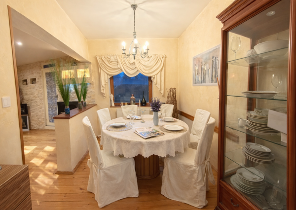 🔥 PRENÁJOM 4-IZBOVÉHO RODINNÉHO DOMU – NITRA, JANÍKOVCE 🏡