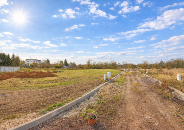 🔥 Stavebný pozemok 732 m² – Záhradnícka ulica, Nitra (Mlynský potok) 🏡