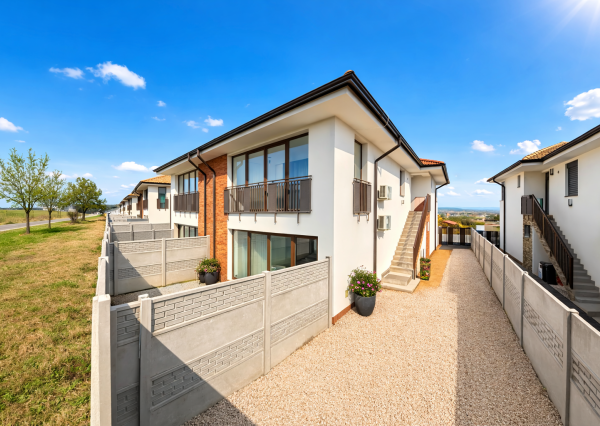 REZERVOVANÉ - PRENÁJOM | Prémiový 3-izbový byt v novostavbe pri golfe RED OAK, Lužianky