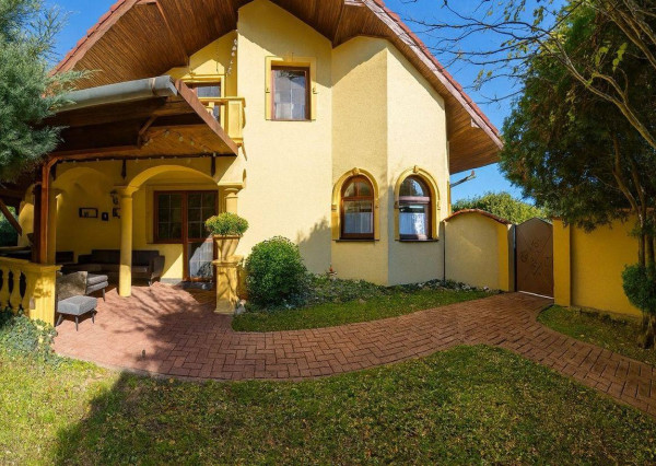 NA PREDAJ RD Pokojné bývanie s veľkým pozemkom a súkromím