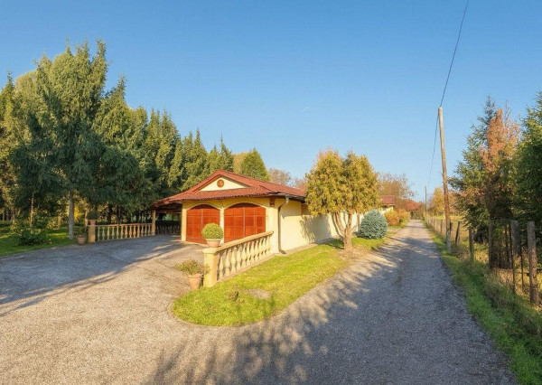 NA PREDAJ RD Pokojné bývanie s veľkým pozemkom a súkromím