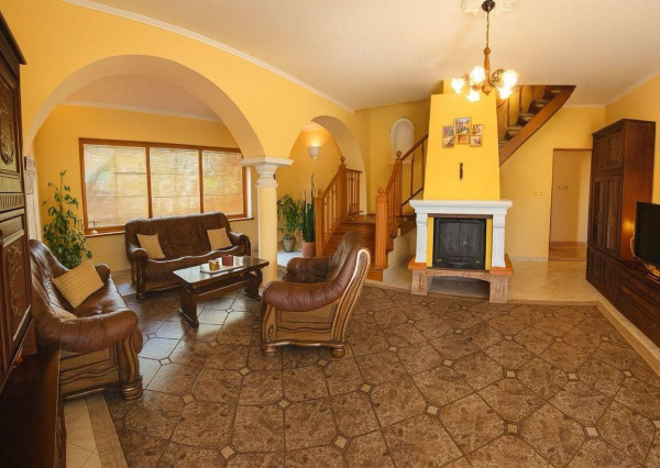 NA PREDAJ RD Pokojné bývanie s veľkým pozemkom a súkromím