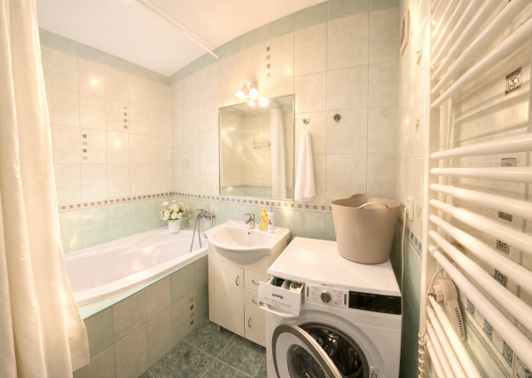 LEN U NÁS! -Prenájom 3,5-izbový byt-Nitra