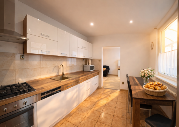 LEN U NÁS! -Prenájom 3,5-izbový byt-Nitra