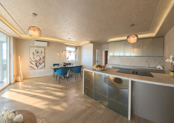 NADŠTANDARDNÝ 3-IZBOVÝ BYT S VLASTNÝM POZEMKOM PRI GOLFOVOM IHRISKU RED OAK – LUŽIANKY