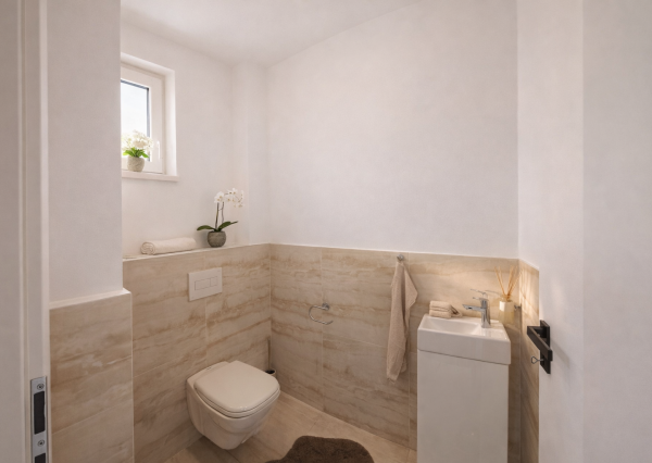 NADŠTANDARDNÝ 3-IZBOVÝ BYT S VLASTNÝM POZEMKOM PRI GOLFOVOM IHRISKU RED OAK – LUŽIANKY