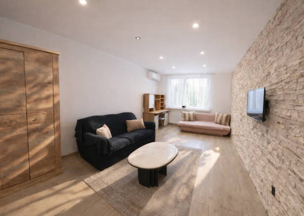 REZERVOVANÝ - LEN U NÁS! -Prenájom 3,5-izbový byt-Nitra