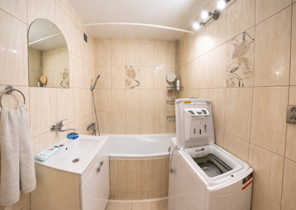 Exkluzívne iba u nás: 2-izbový byt s balkónom a klimatizáciou – Nitra, Klokočina (Baničova ulica)