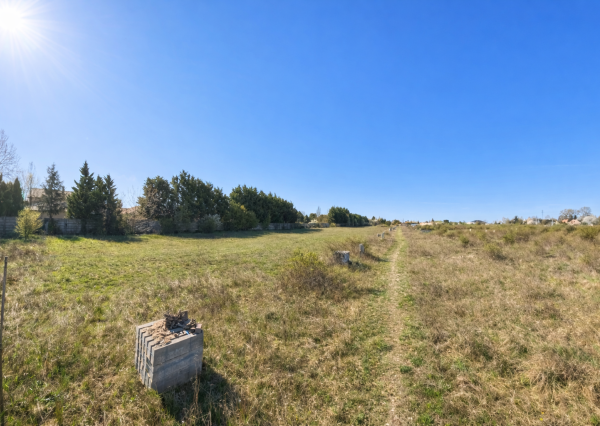 NA PREDAJ | Stavebný pozemok 664 m² v tichej vilovej štvrti
