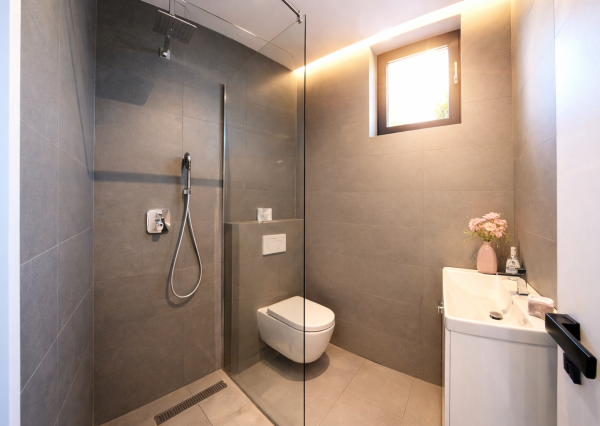 EXKLUZÍVNA POLYFUNKČNÁ BUDOVA NA PREDAJ