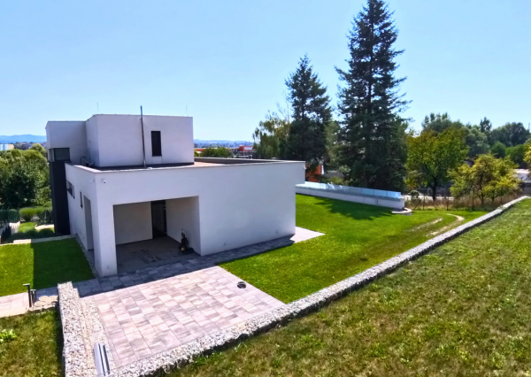 EXKLUZÍVNA POLYFUNKČNÁ BUDOVA NA PREDAJ