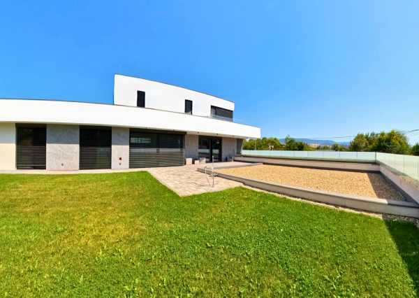 EXKLUZÍVNA POLYFUNKČNÁ BUDOVA NA PREDAJ