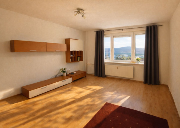 Na prenájom 3 izbový byt - Nitra, Murániho