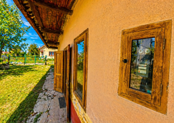 Domček s príbehom v obci Pozba