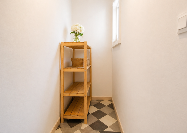 EXKLUZÍVNE – 2-izbový zariadený,bezbariérový byt s parkovaním, pivnicou a klimatizáciou