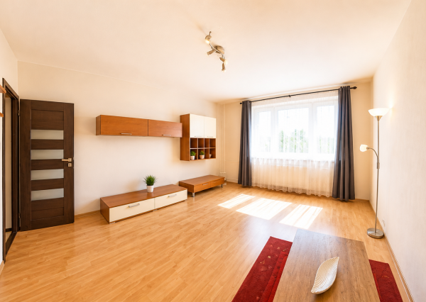 REZERVOVANÉ - Na prenájom 3 izbový byt - Nitra, Murániho